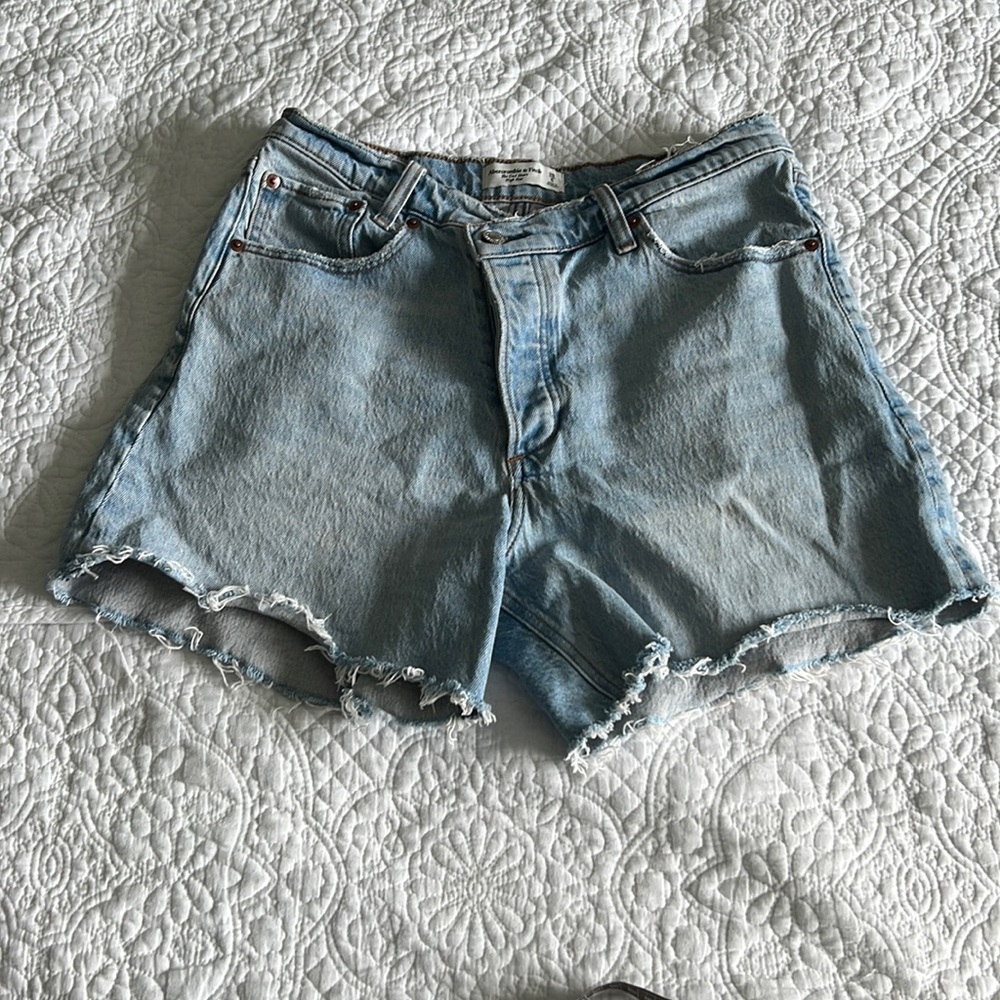 Abercrombie & Fitch Dad High Rise Short